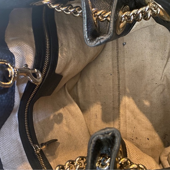 Authentic Gucci Leather Medium Chain Black Soho Shoulder Bag - Picture 6 of 8